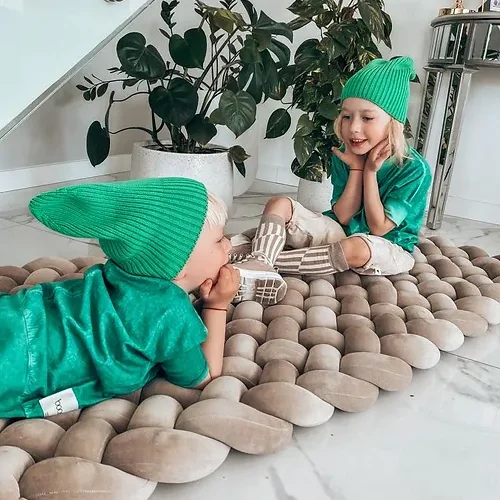 mata_welurowa_lupinno3 Modernes Velvet geflochtene Spielmatte / Matratze / Playmat für Kinderzimmer